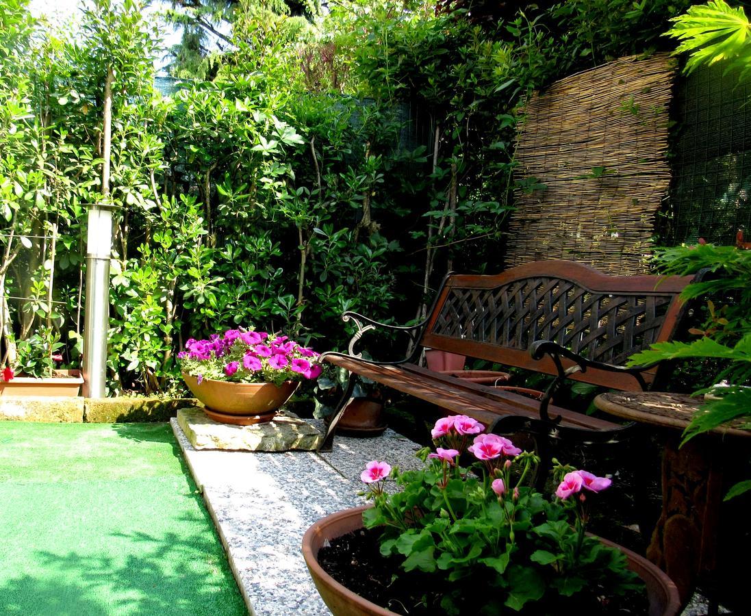 Garden Sweet House Desenzano Daire Desenzano del Garda Dış mekan fotoğraf