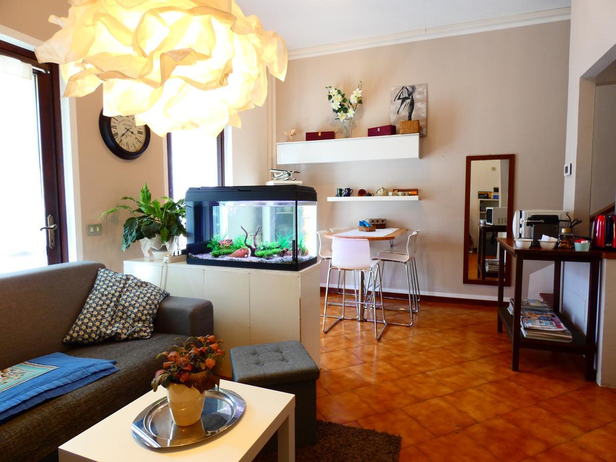 Garden Sweet House Desenzano Daire Desenzano del Garda Dış mekan fotoğraf