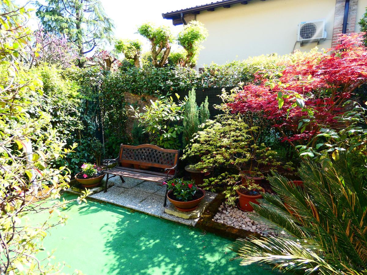 Garden Sweet House Desenzano Daire Desenzano del Garda Dış mekan fotoğraf