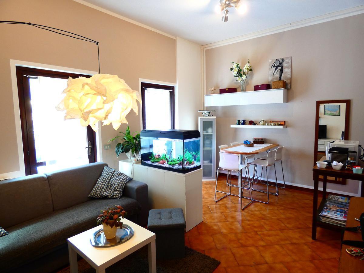 Garden Sweet House Desenzano Daire Desenzano del Garda Dış mekan fotoğraf