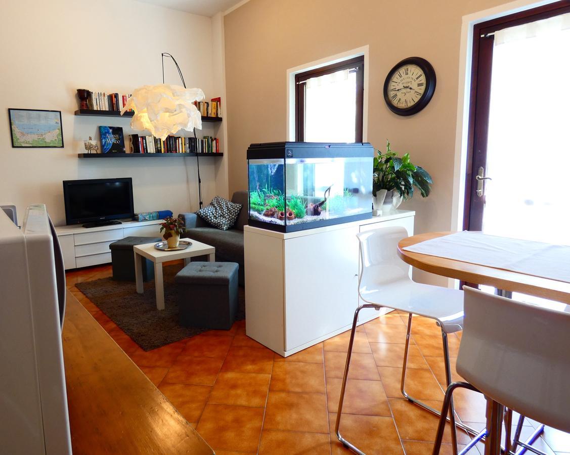 Garden Sweet House Desenzano Daire Desenzano del Garda Dış mekan fotoğraf